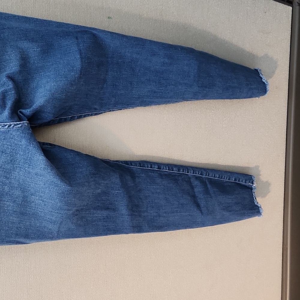 Good American Jean's Size 14 - Picture 7 of 16